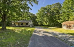2445 EASTHAM RD, BUMPASS, VA 23024