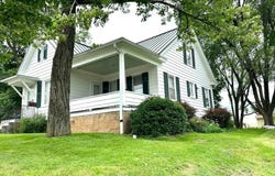 132 S Thomas Street, Bedford, PA 15522