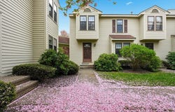 52 Apache Way, Tewksbury, MA 01876
