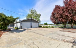 851 E Selah Rd, Yakima, WA 98901