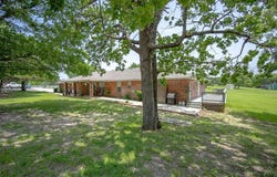 1889 Cobblestone Road, Sulphur, OK 73086