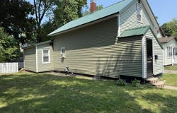 274 6th Avenue, Manistee, MI 49660