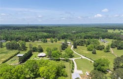 15 Farmstead Lane, Chattahoochee Hills, GA 30268