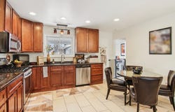 238 Frontage Road W, Northfield, IL 60093