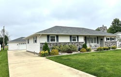 118 W 5TH Street, Hoffman, IL 62250