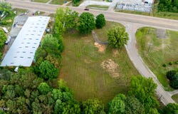 10 Seavers Road, Jackson, TN 38301