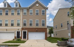 104 CREEKSIDE WAY, BURLINGTON, NJ 08016