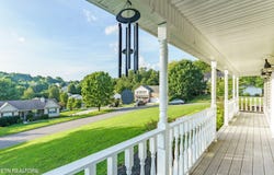 8225 Foxworth Tr, Powell, TN 37849