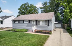30121 Vineyard Road, Willowick, OH 44095