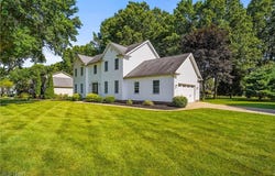 301 Hilltop Boulevard, Canfield, OH 44406