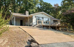 1502 Emerald Cove Dr, Horseshoe Bend, AR 72512