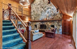 2298 Selkirk Rd, Sandpoint, ID 83864