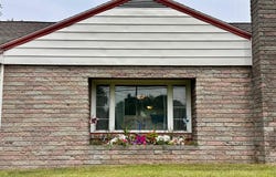 220 GRACEVILLE ROAD E, BREEZEWOOD, PA 15533
