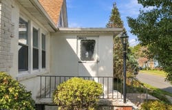 401 Lafayette St, Hackettstown Town, NJ 07840-1920