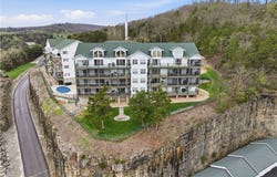 75 Cedar Heights Ln, Camdenton, MO 65020