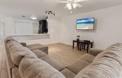 10854 NW 8th St, Pembroke Pines, FL 33026