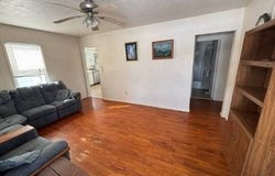 1105 N 1st St, Fairfield, IL 62837