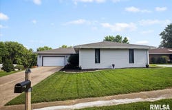 55 PINE Cove, Springfield, IL 62712