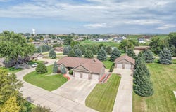 104 Deer Run, Rock Valley, IA 51247