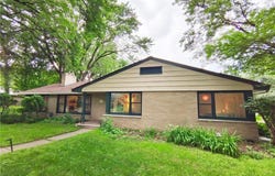 1535 Transit Avenue, Roseville, MN 55113