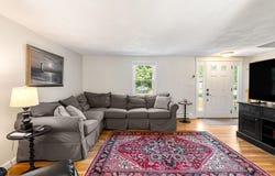 34 Bourne Rd, Plymouth, MA 02360