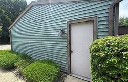 508 W Rockwell Street, Fenton, MI 48430