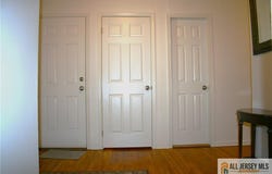 3 Piccadilly Circus, Sayreville, NJ 08872