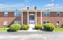 2854 Pease Drive, Rocky River, OH 44116