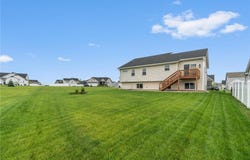 1581 Philipp Way, Shakopee, MN 55379