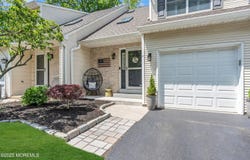 17 Maria Court, Holmdel, NJ 07733