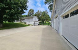 15481 State Route 279, Oak Hill, OH 45656
