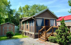 29  Vista Pond Lane, Flat Rock, NC 28731