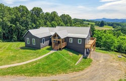 184 Thistle Trail, Hillsville, VA 24343