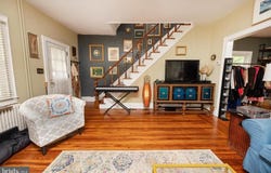 132 S MAIN STREET, LAMBERTVILLE, NJ 08530