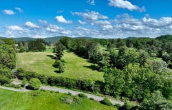 Brush Rd, Lewisburg, WV 24901