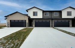 2820 E Hazelnut St, Brandon, SD 57005