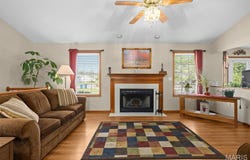 300 Kingsbury Court, Highland, IL 62249
