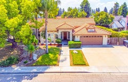 3711 W Victor Avenue, Visalia, CA 93277