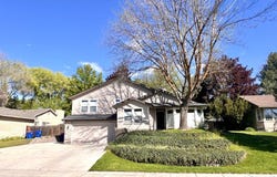 678 Stierman, Eagle, ID 83616-0000