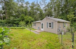 26 Clarke Avenue, Hopkinton, RI 02832