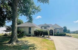 866 Auburn Drive, Sikeston, MO 63801