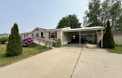 4153 Whisperwood Way S, Muskegon, MI 49442
