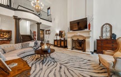 373 Meadowlakes Drive, Marble Falls, TX 78654