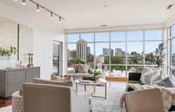 1550 E Royall Pl, Milwaukee, WI 53202