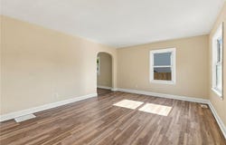 221 Conner Street, New Albany, IN 47150
