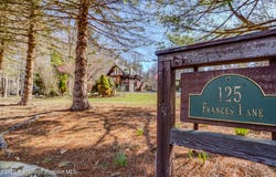 125 Frances Lane, Greentown, PA 18426