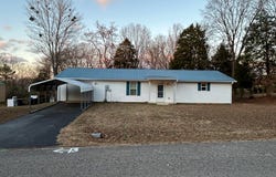 1026 TOM WHITE RD, BIG SANDY, TN 38221