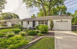5203 W 76th Terrace, Prairie Village, KS 66208