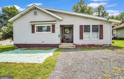 18 HEAVENS Way, LOYSVILLE, PA 17047