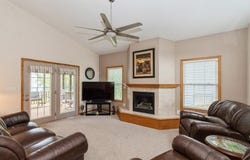 315 Nightingale Dr, Tiffin, IA 52340
